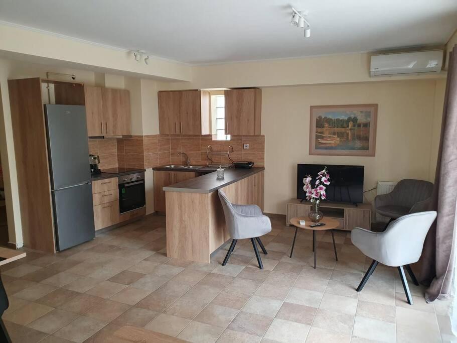 Ferienwohnung Lux & Style 75Sqm With Private Parking In Athen Exterior foto