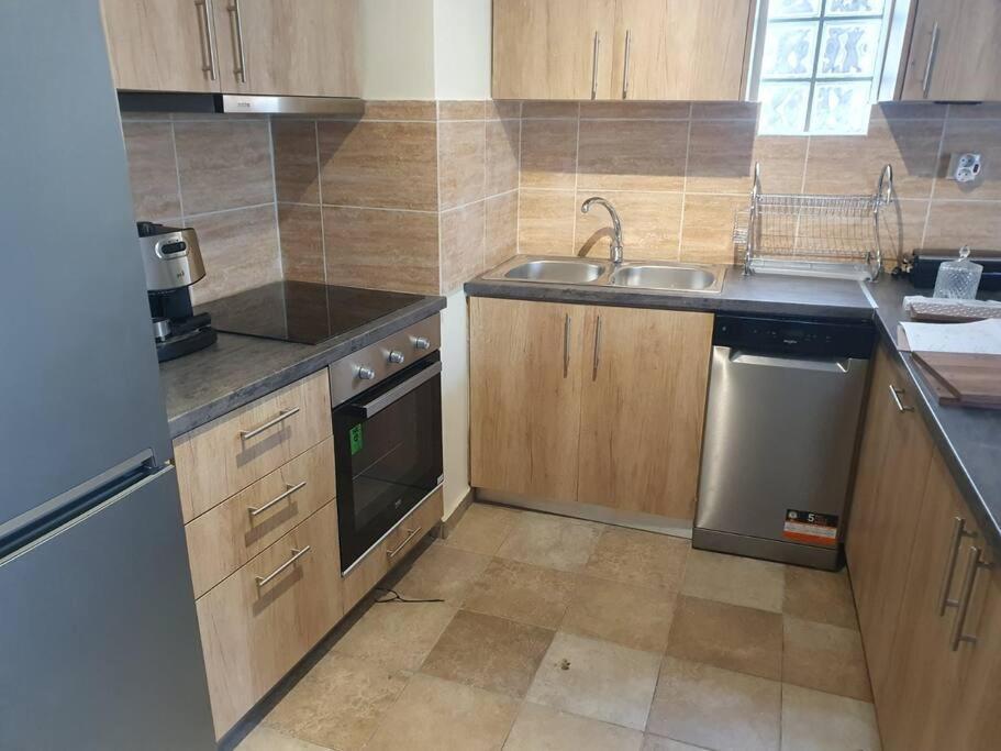 Ferienwohnung Lux & Style 75Sqm With Private Parking In Athen Exterior foto